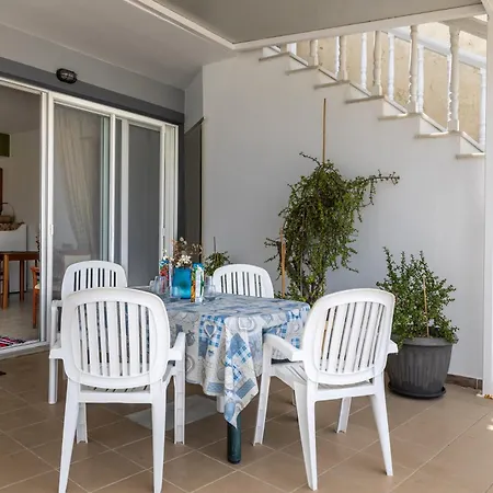 Valianos Apartmán *